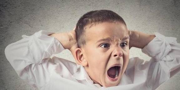 孩子情绪太爆，一点就炸，爱打人？5种原因5种解决方式供你参考